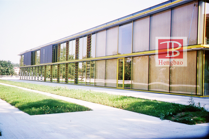 Heat insulation window Janela de isolamento térmico