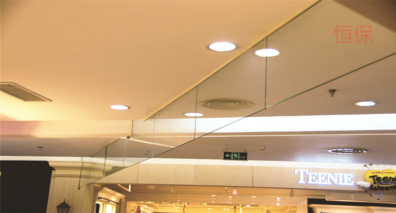 حاجز دخان زجاجي