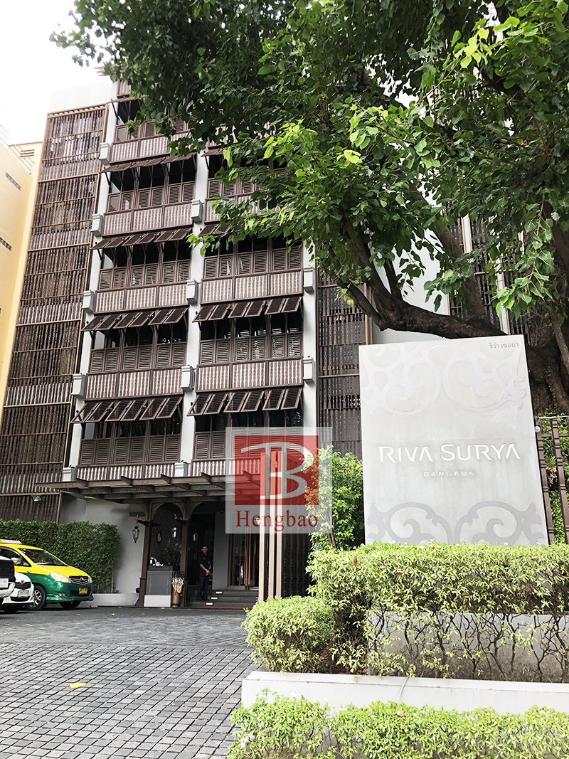 نافذة فولاذية